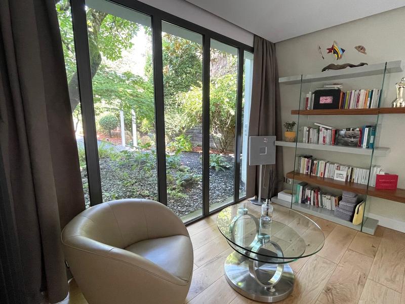 Maison - 260 m² - 7 pièces