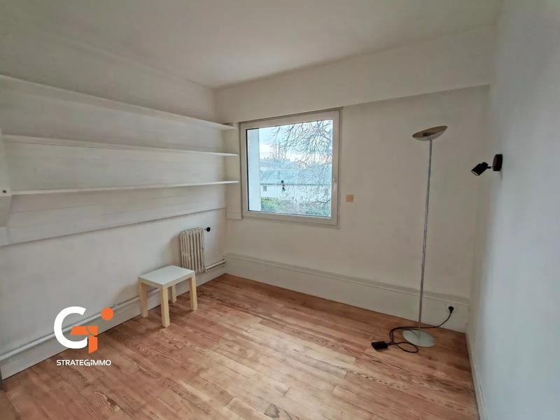 Maison - 180 m² - 7 pièces