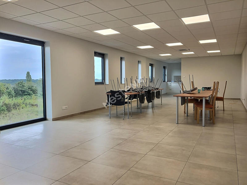 Bureau - 270 m²