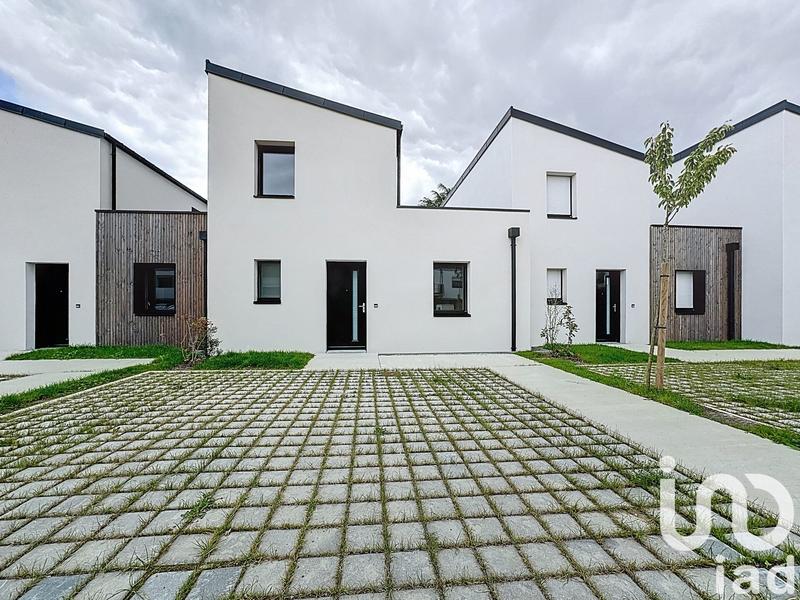 Maison - 85 m² - 4 pièces