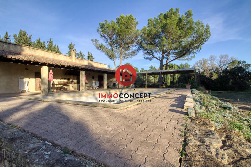 Maison - 286 m² - 14 pièces