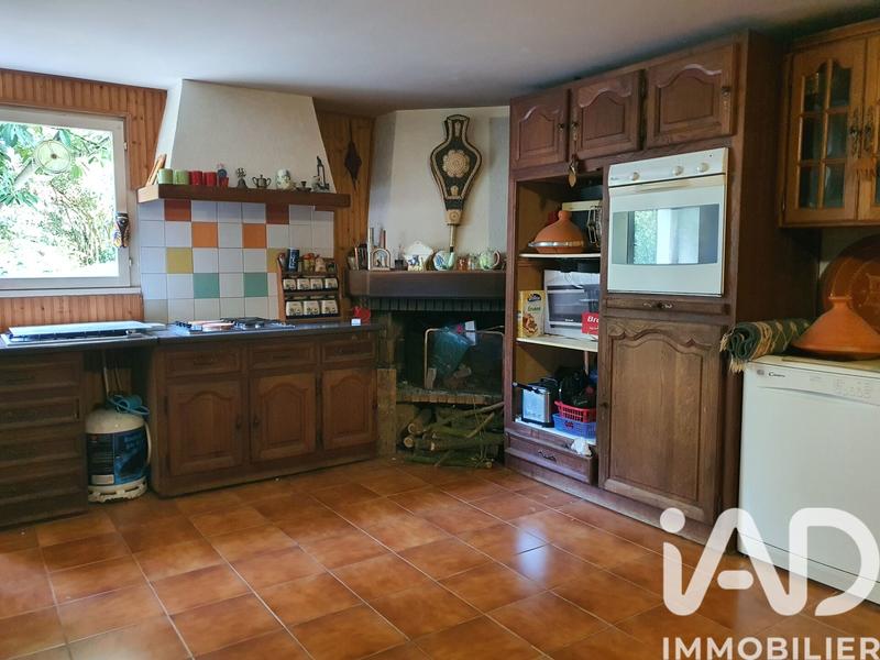 Maison - 255 m² - 12 pièces