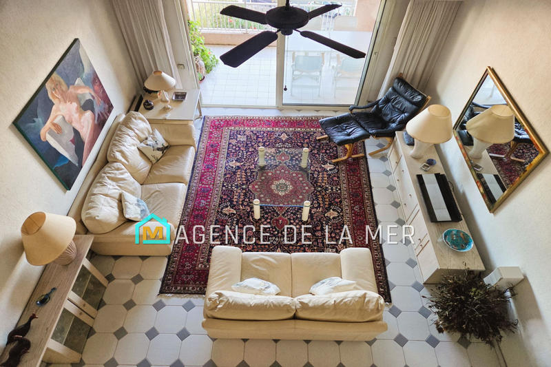 Appartement - 91 m² - 2 pièces
