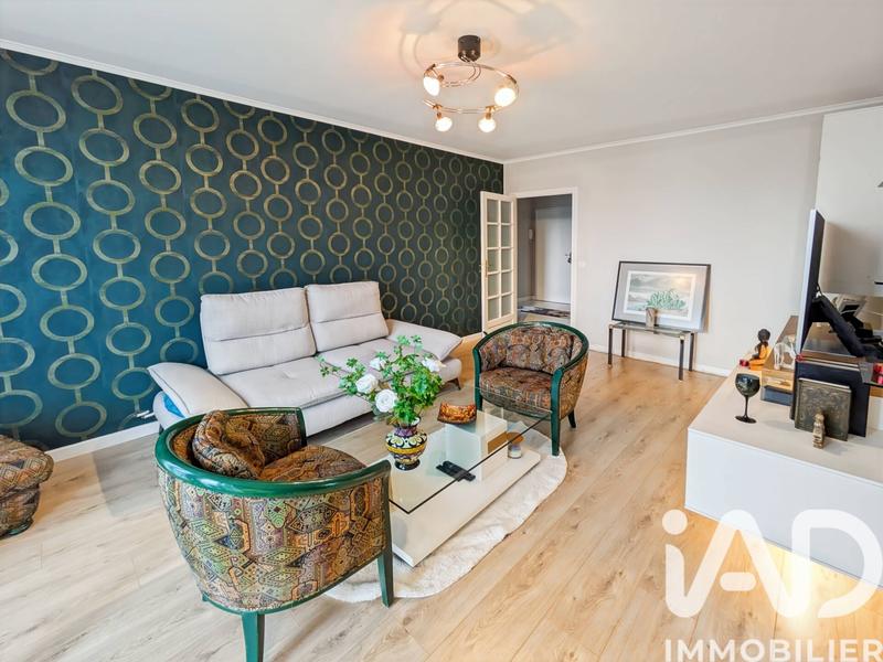 Appartement - 90 m² - 5 pièces