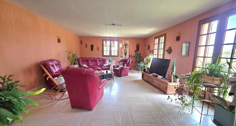 Maison - 203 m² - 6 pièces