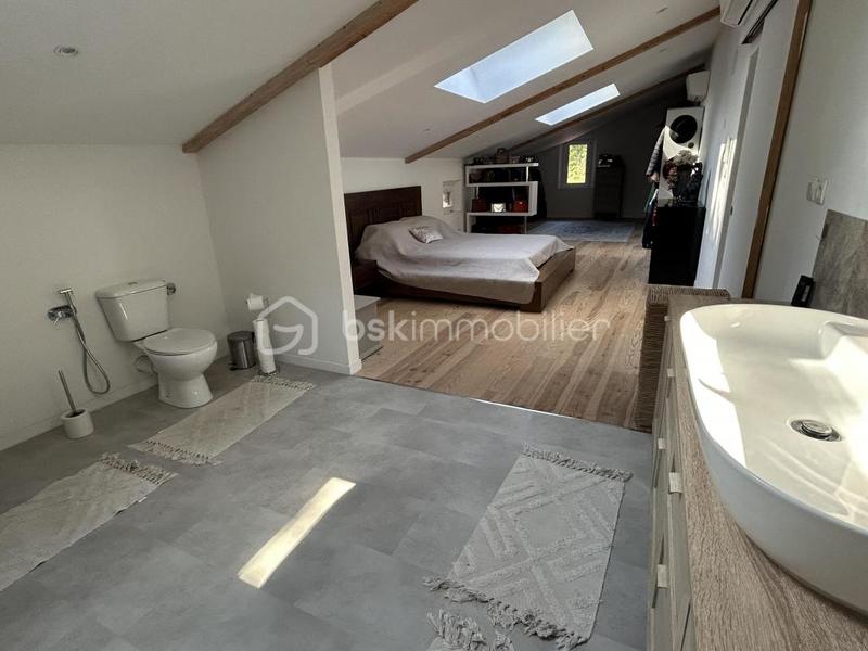 Maison en pierre - 215 m² - 5 pièces