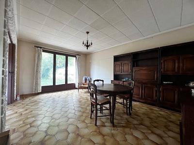 Maison - 104 m² - 5 pièces