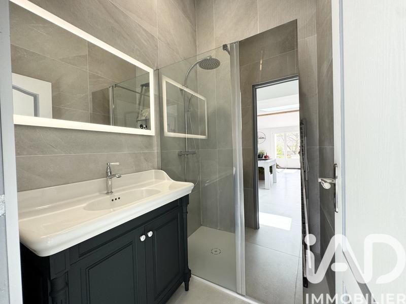 Maison - 212 m² - 8 pièces