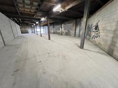 Entrepôt - 350 m²