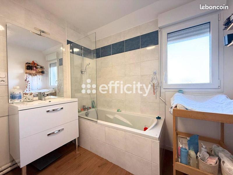 Maison - 105 m² - 4 pièces