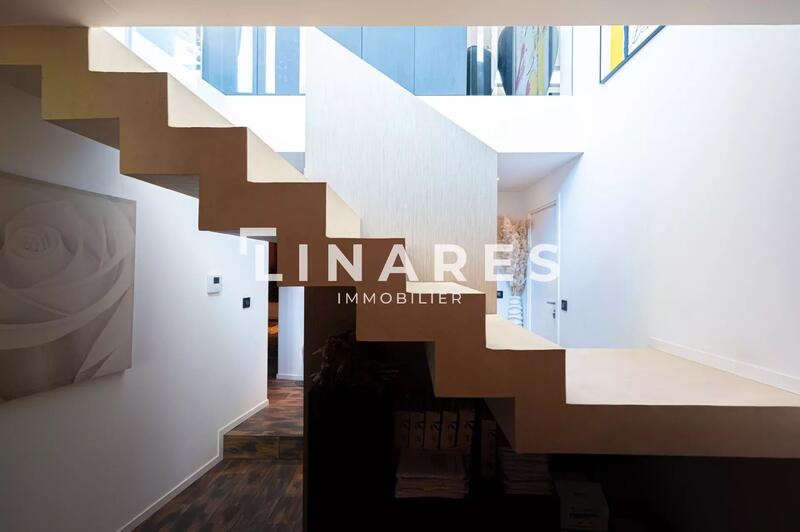 Maison - 350 m² - 4 pièces