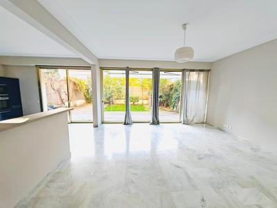 Appartement - 120 m² - 4 pièces