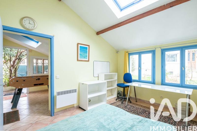 Maison - 210 m² - 8 pièces