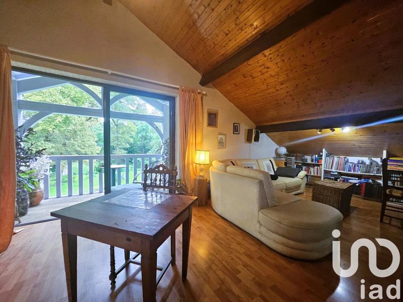 Maison - 263 m² - 9 pièces