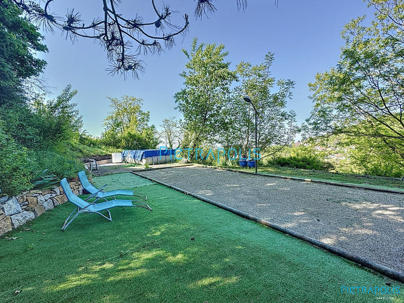 Maison - 161 m² - 7 pièces