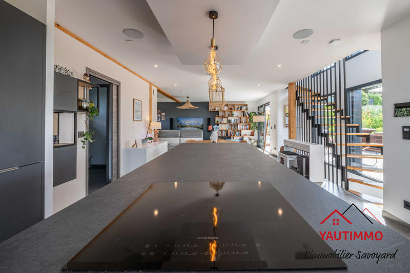 Maison - 190 m² - 6 pièces