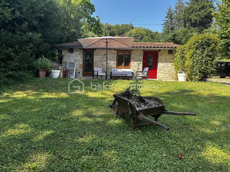 Demeure - 175 m² - 6 pièces