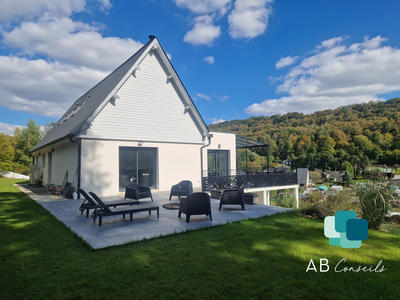 Maison contemporaine - 371 m² - 6 pièces