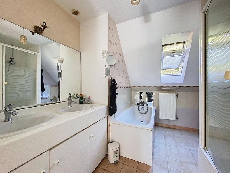 Maison - 111 m² - 4 pièces