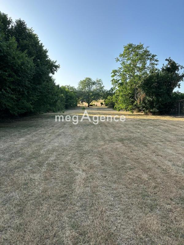 Terrain constructible - 2 350 m²