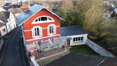 Maison - 111 m² - 6 pièces