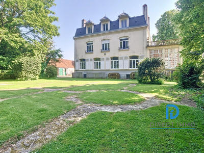 Château - 266 m² - 8 pièces