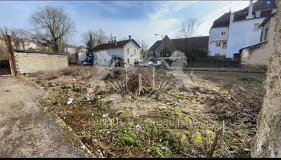 Terrain constructible - 472 m²