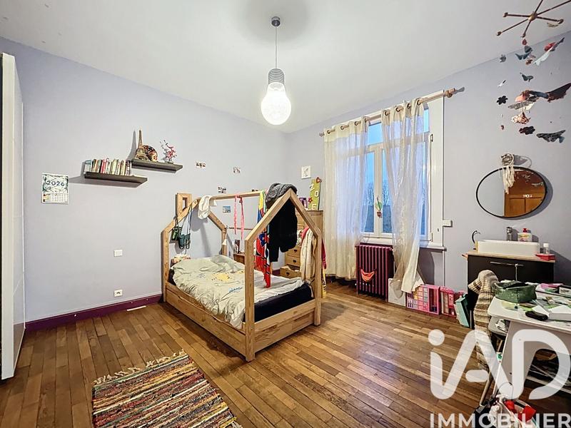 Maison - 260 m² - 10 pièces