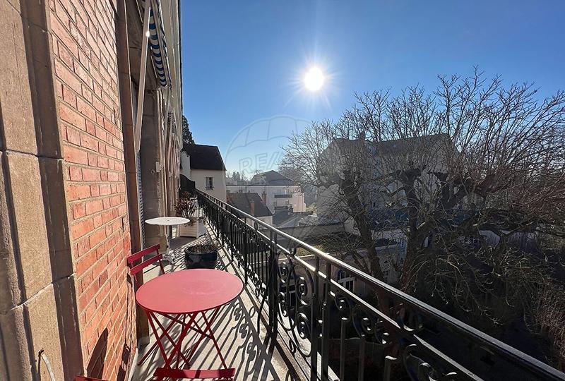 Appartement - 297 m² - 9 pièces