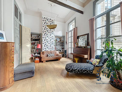 Appartement - 225 m² - 7 pièces