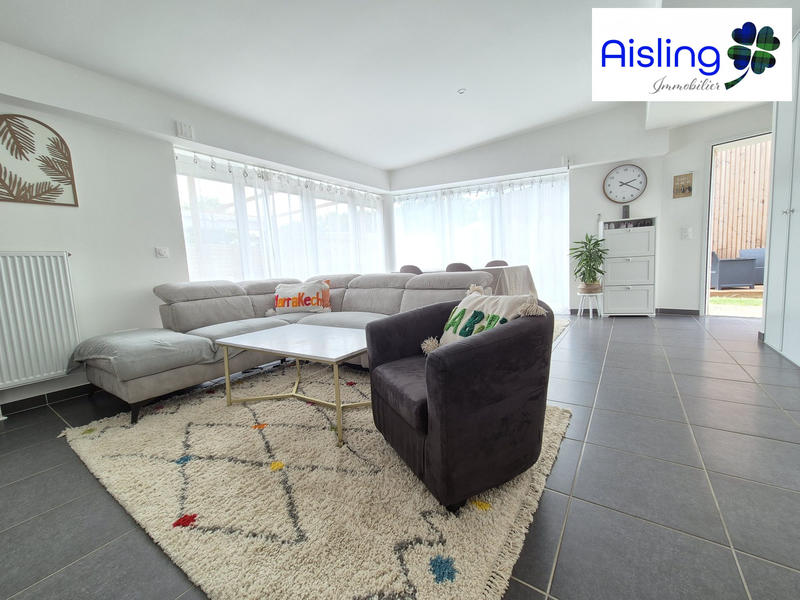 Maison - 93 m² - 4 pièces