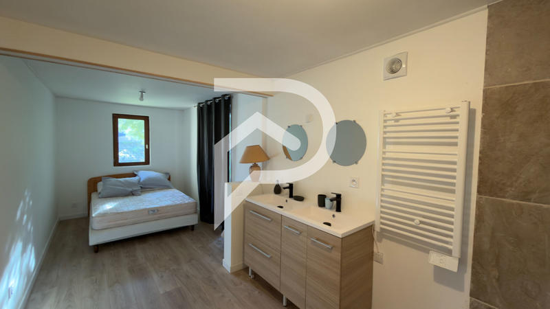 Maison - 83 m² - 5 pièces