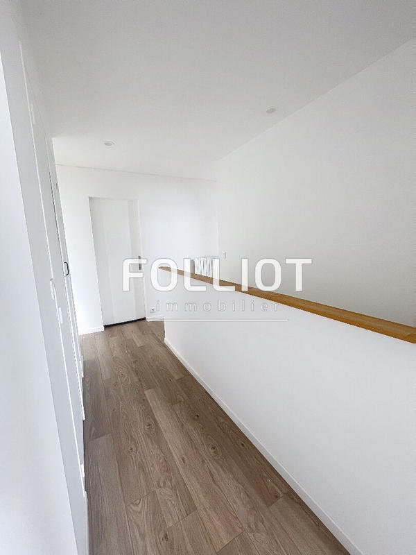 Maison - 155 m² - 8 pièces