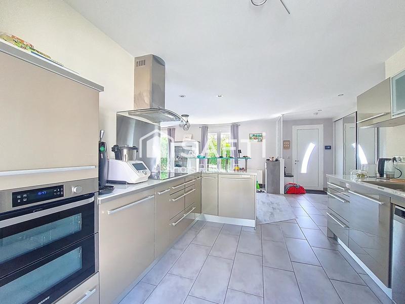 Maison - 120 m² - 6 pièces