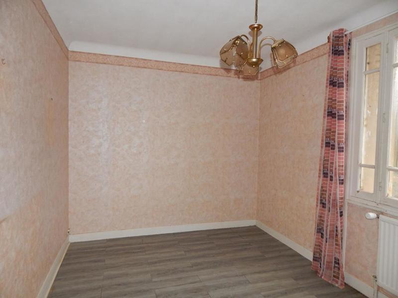 Maison - 94 m² - 5 pièces