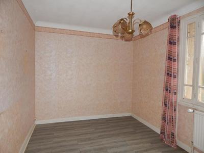 Maison - 94 m² - 5 pièces