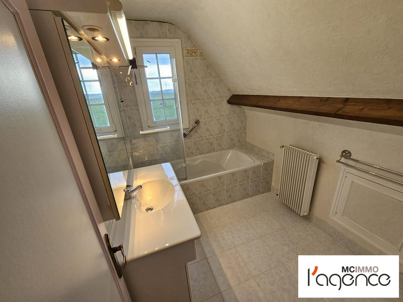 Maison traditionnelle - 110 m² - 4 pièces