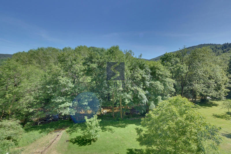 Maison - 369 m² - 12 pièces