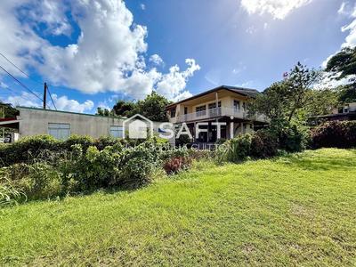 Maison - 227 m² - 10 pièces