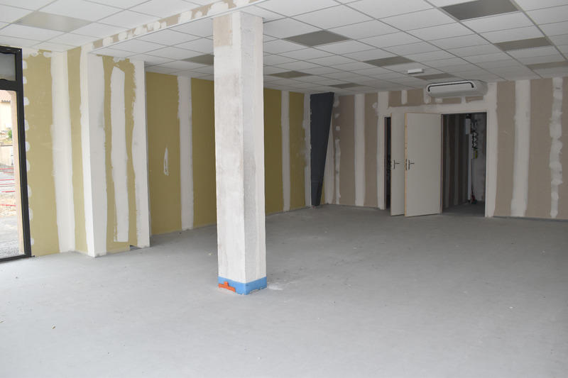 Local commercial - 79 m² - 3 pièces