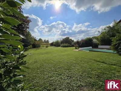 Propriété - 249 m² - 9 pièces