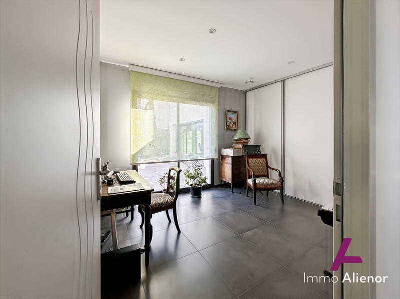 Maison contemporaine - 176 m² - 6 pièces