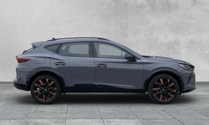 Cupra Formentor Vz 272 Ybride Rechargeable / Attache Remorque Camera 360° Coffre Elec Sieges à Memoire Audio Senheiser Pack Inteligent Drive 3