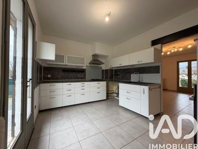 Maison - 117 m² - 4 pièces