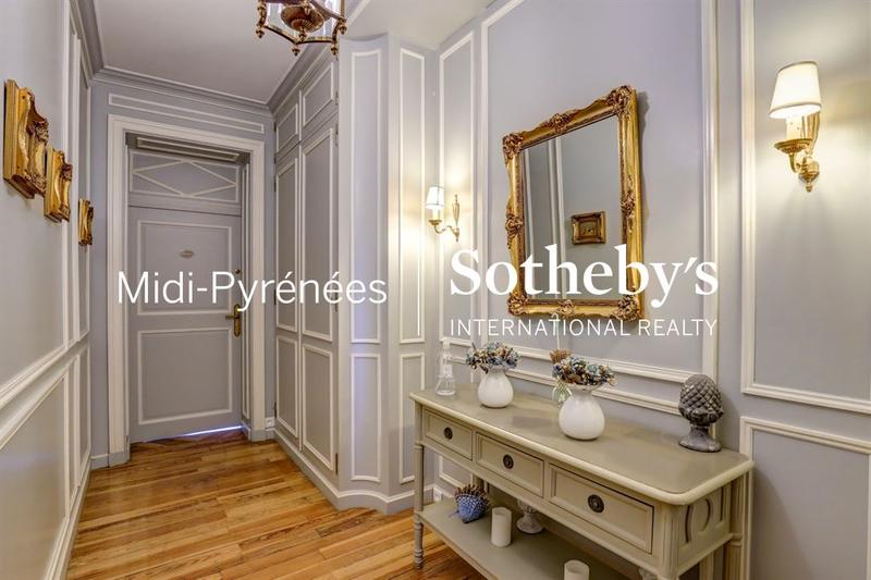 Maison - 620 m² - 15 pièces