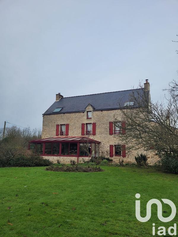 Maison - 228 m² - 10 pièces