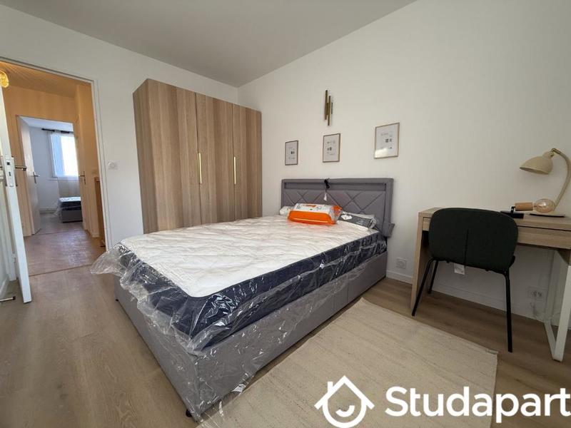 Chambre - 10 m² - 1 pièce
