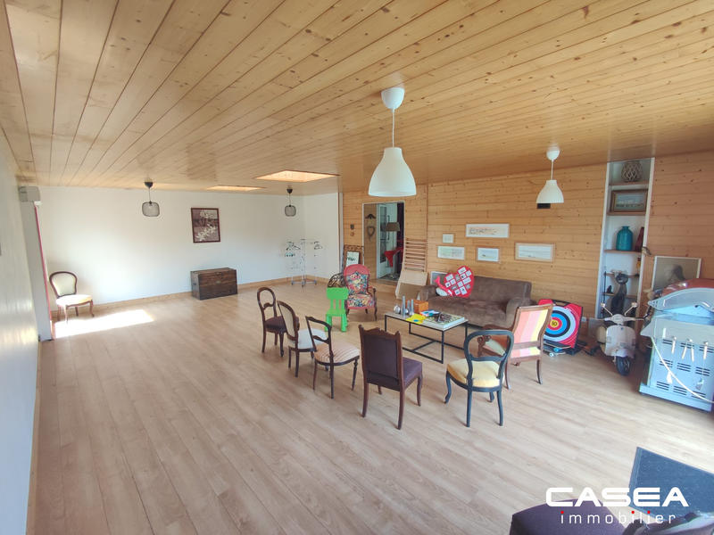 Maison - 196 m² - 6 pièces