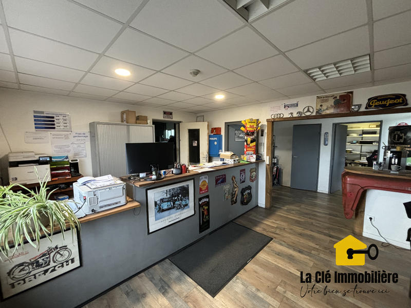 Local commercial - 1 255 m²