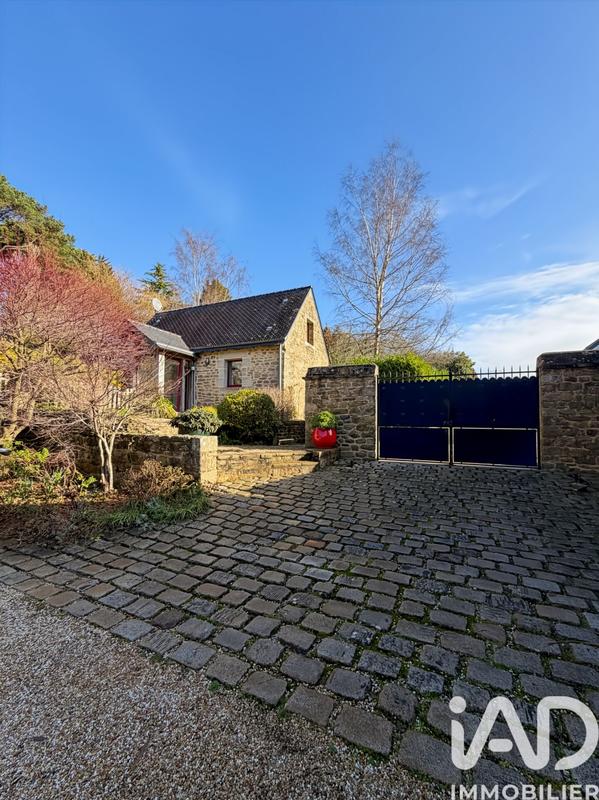 Maison - 320 m² - 12 pièces